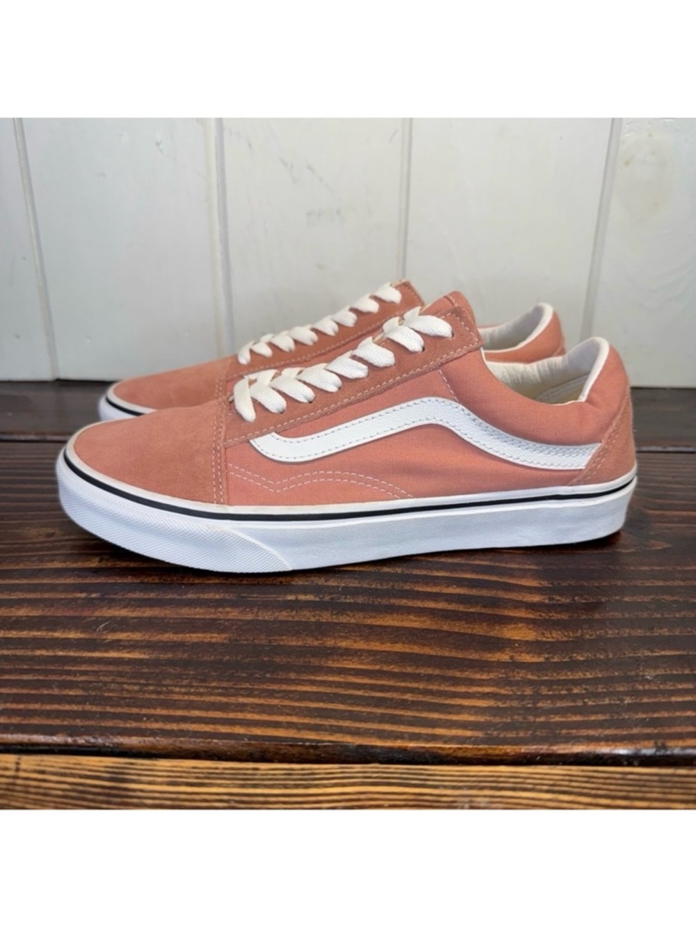 NWOT Vans Old Skool Sneakers - Women’s Size 8 (Men’s 6.5) - Honey Peach